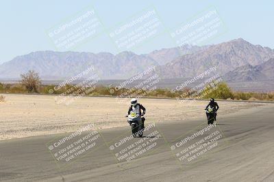 media/Apr-17-2022-CVMA (Sun) [[f474cfa795]]/Race 14 500 Supersport-350 Supersport (Holeshot)/